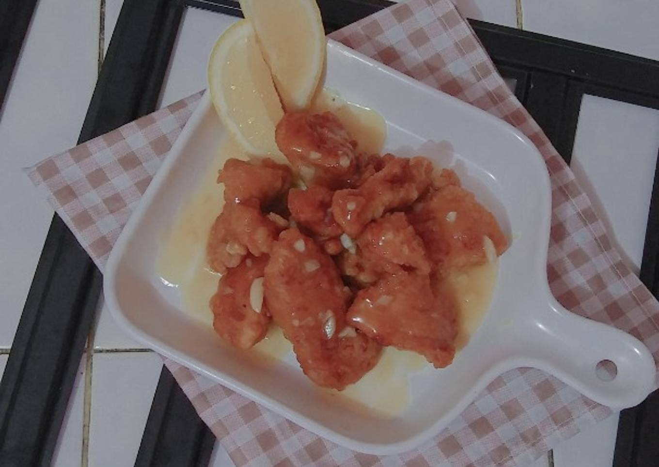 Ayam Goreng Tepung Krispi Saus Lemon