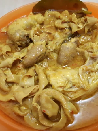 Cara Mudah Membuat Resep Usus ayam bumbu kuning yang Uenak Anti Ribet, Mantap