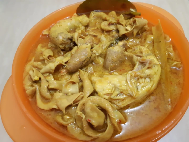 Cara Mudah Membuat Resep Usus ayam bumbu kuning yang Uenak Anti Ribet, Mantap
