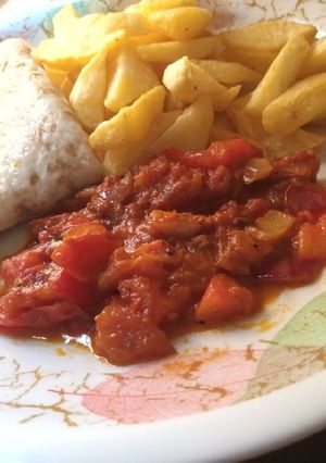 Dankali da kwai da sauce ainihin hoton girkin