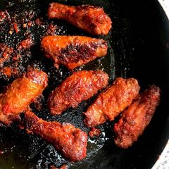 Chicken wings A picture of Chicken wings.
