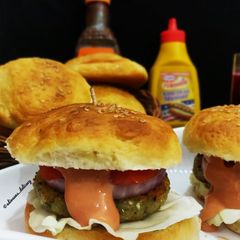 A picture of Veg burgers.