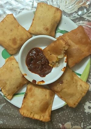 पनीर पाॅकैट (paneer pocket recipe in Hindi) रेसिपी मुख्य फोटो