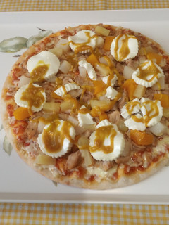 Foto principal de Pizza Margarita de pollo con Mix de fruta y queso