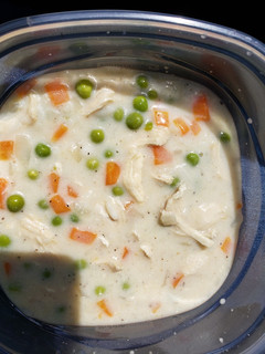 A picture of Creamy chicken and rice soup.