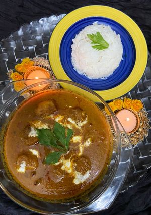 A picture of Dum Aloo.