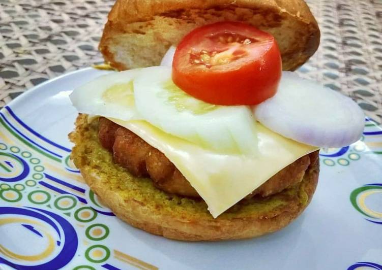 Simple Way to Prepare Award-winning Cheesy double Aloo Tikki Burger