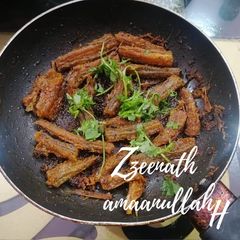 A picture of Fried Bombay Duck.