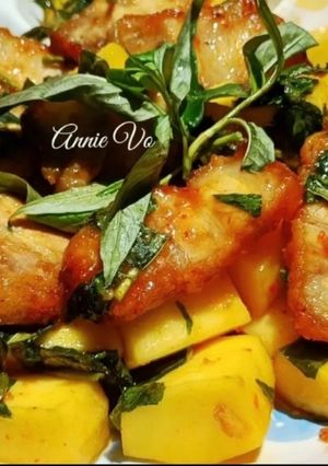 Hình của món Thịt chiên giòn sốt Thái.