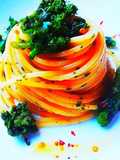 Spaghettoni Ajo Ojo e Peperoncino Cime di Rapa e Salsa di Alici