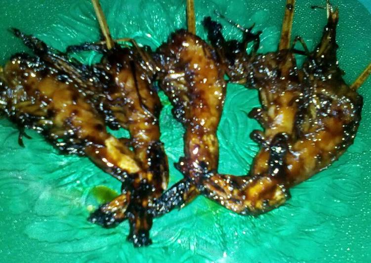 Cara Gampang Menyiapkan Udang bakar kecap malas, Lezat Sekali