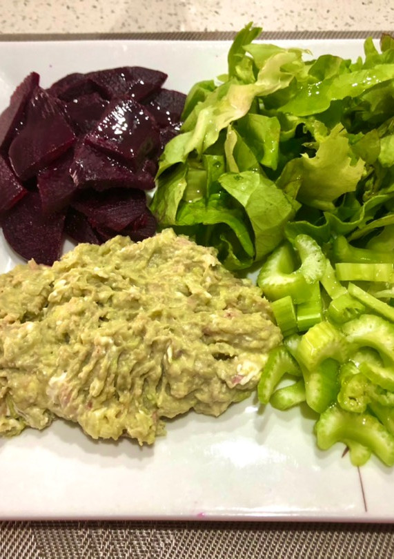 Una foto de Pasta de palta con atún y queso crema