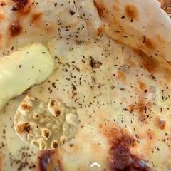 A picture of Butter naan.