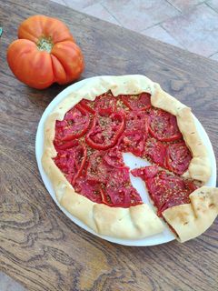 Une photo de 🍅 TARTE À LA TOMATE