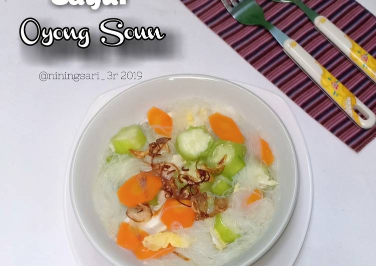 Bagaimana Menyiapkan Sayur Oyong Soun, Enak Banget