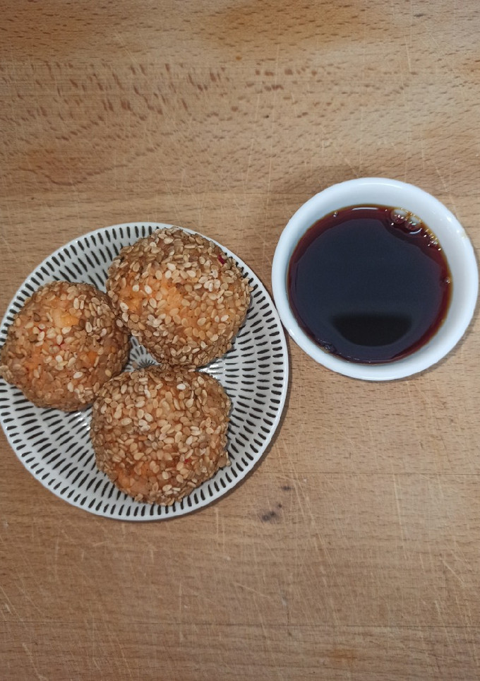 Una foto de Bolitas de arroz integral con sésamo Thermomix