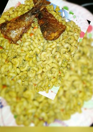 A picture of Fried macaroni.