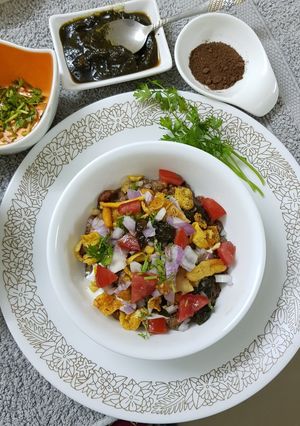 A picture of Moth Daal Chaat.