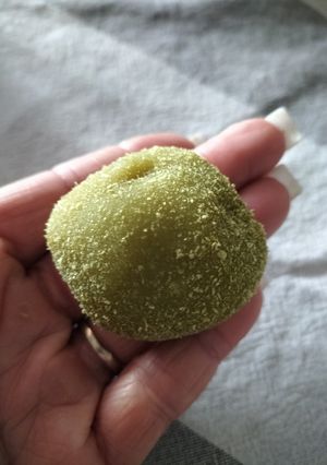 Une photo de Mochi au thé matcha