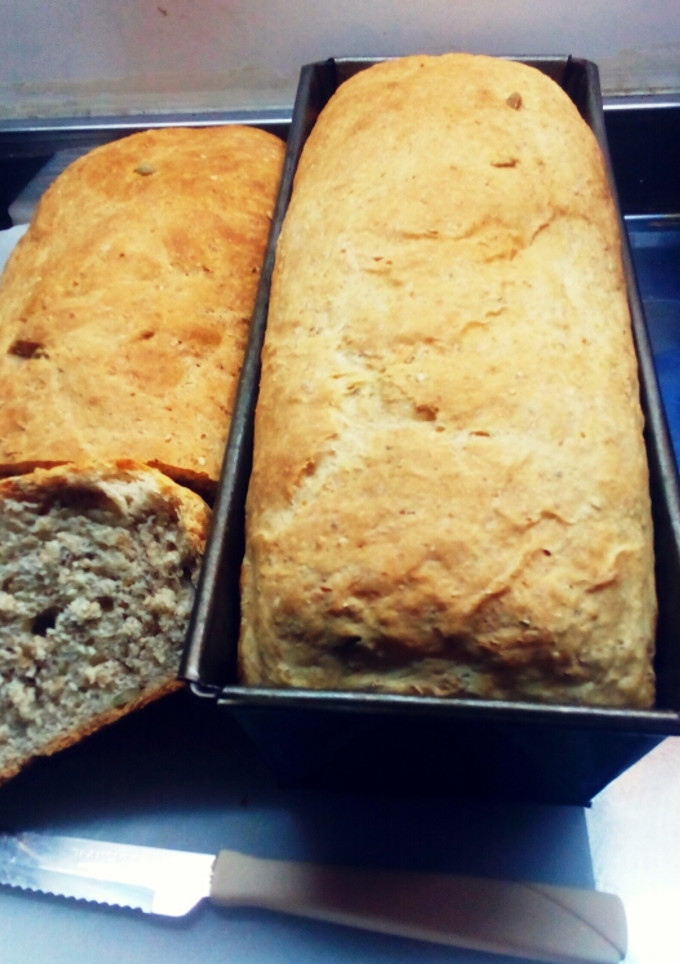 Una foto de Pan integral con mix de semillas