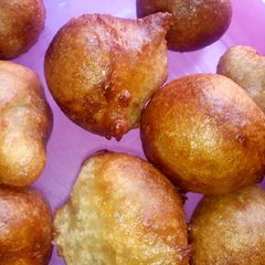 A picture of Simple puff puff.