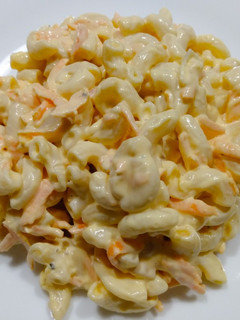A picture of Hawaiian mac salad.