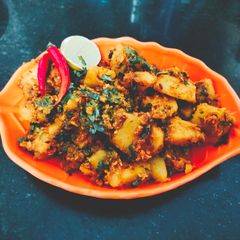 A picture of Lasaniya Batata.