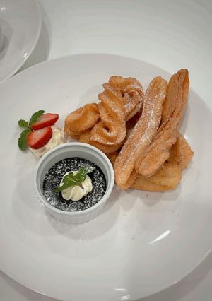 Hình của món Bánh Churros.