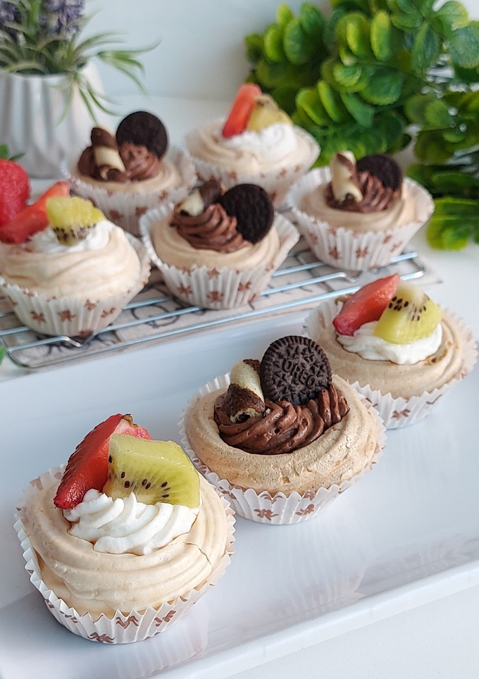 Foto resep Mini Pavlova Chocovanila Cream