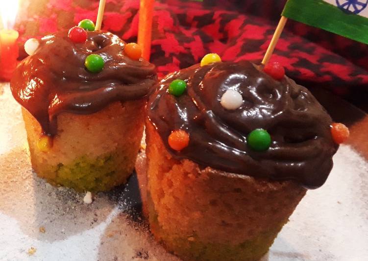 Recipe of Speedy Tricolor cupcakes with chocolate Ganache