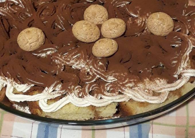 Tiramisù di pandoro con amaretti