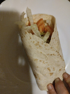 Una foto de Wrap de pavo y queso fácil y rápido