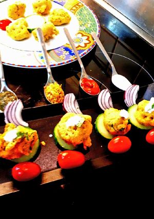 A picture of Moong dal pakodis chaat.