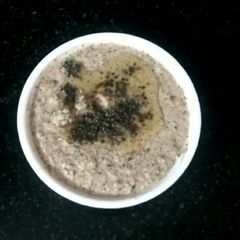 A picture of Peanut chutney.