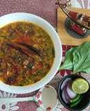 Dhaba Style Lasooni Dal Palak