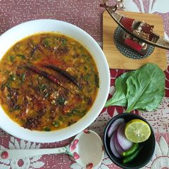 A picture of Dhaba Style Lasooni Dal Palak.