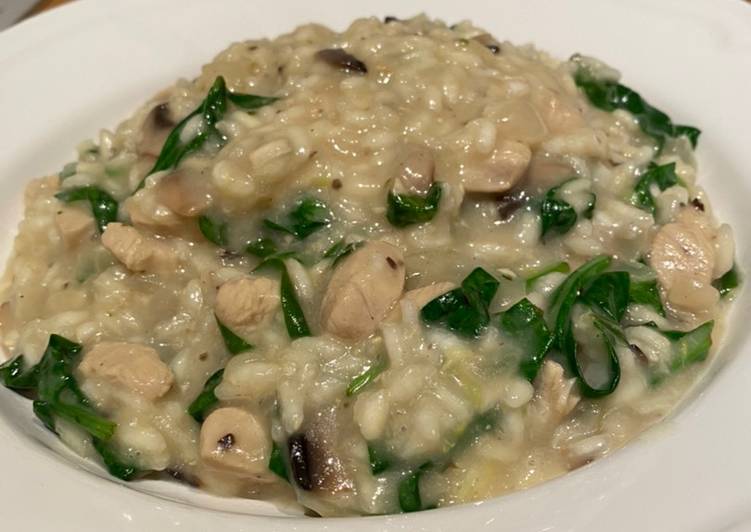 Steps to Prepare Favorite Chicken, Mushroom and Spinach Risotto