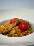 Risotto de sobrasada, nueces y carne en adobo