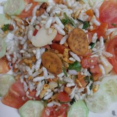 Bhelpuri salad A picture of Bhelpuri salad.