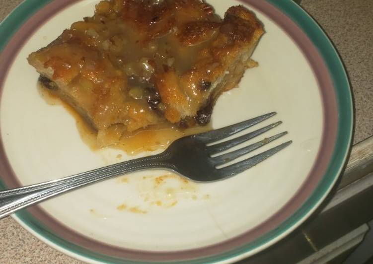 Bread pudding with pecan whiskey sauce