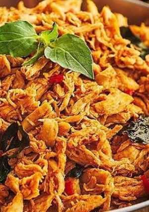 A picture of Lime leaves spicy chick.