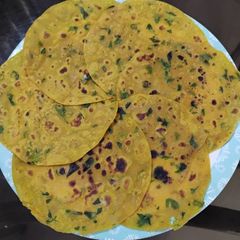 A picture of Gujarati Methi Thepla.