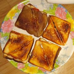 A picture of Cheese sandwich.
