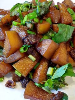 A picture of Soy-Braised White Gourd 红烧冬瓜.