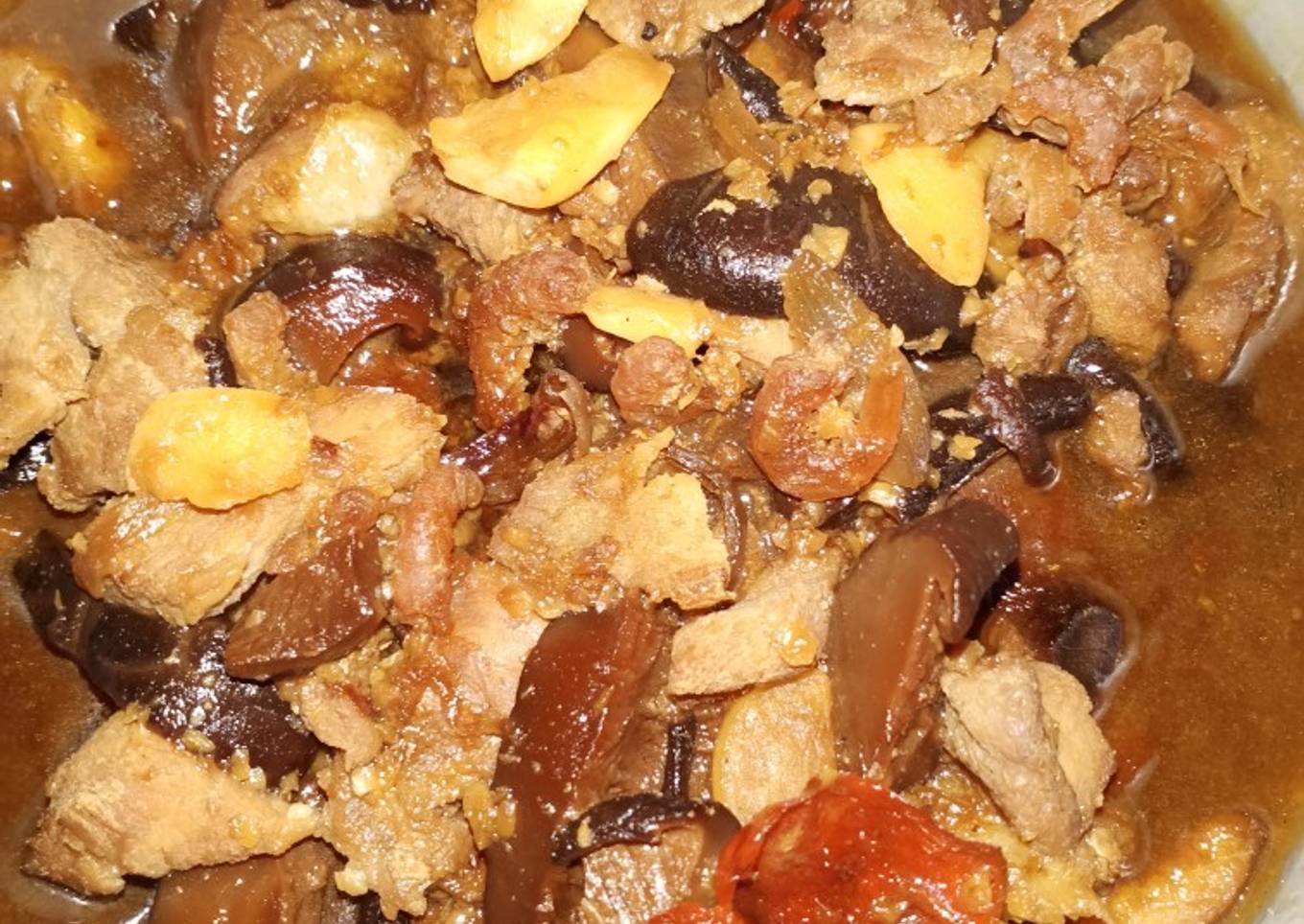 Jamur hioko cah ayam kecap