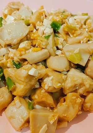 鹹蛋炒杏鮑菇 的食譜成品照片