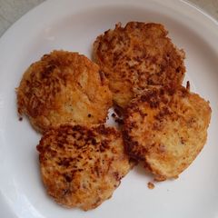 A picture of Delicious potato fritters.