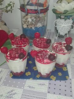 Ribizliöntetes pohárkrém recept fotója