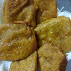 A picture of Aloo pakora.