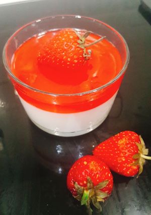 รูปของ Strawberry panna cotta สูตร low fat